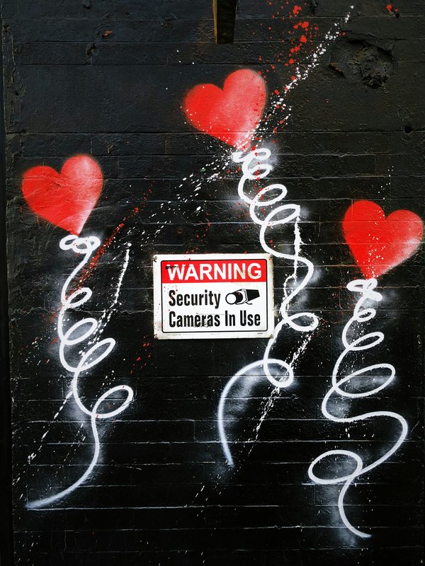 Comment les systèmes d'alerte de collision arrière fonctionnent-ils dans une BMW Série 3 et comment augmentent-ils la sécurité?